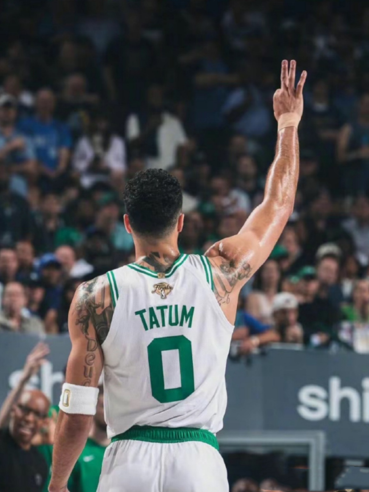 九游娱乐-波士顿凯尔特人发布备战花絮,赛前外线爆发,足总杯任务艰巨,球探报告显示潜力(凯尔特人独行侠)